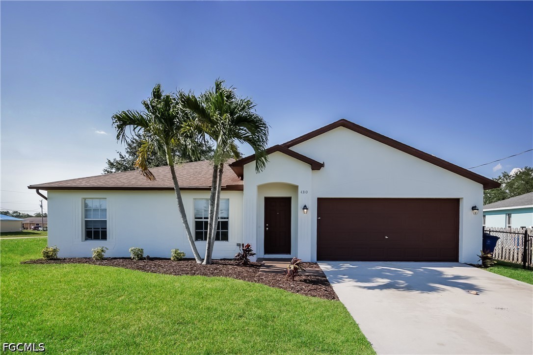 3 bed home in Lehigh Acres