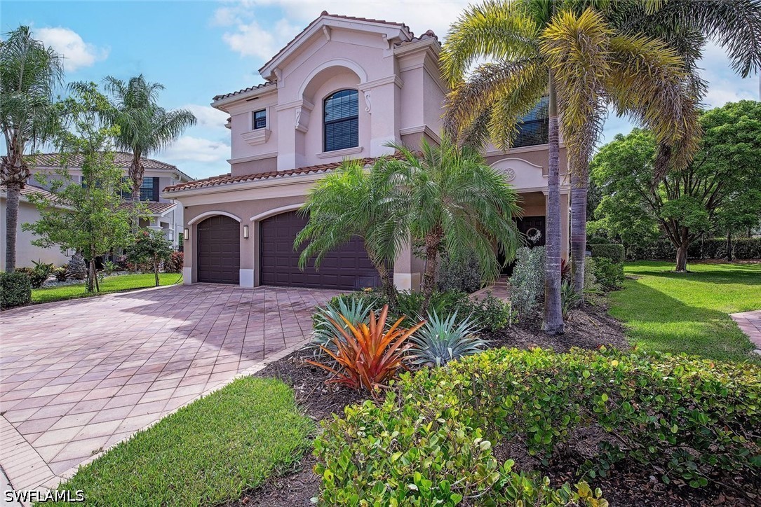 6 bed home in Naples