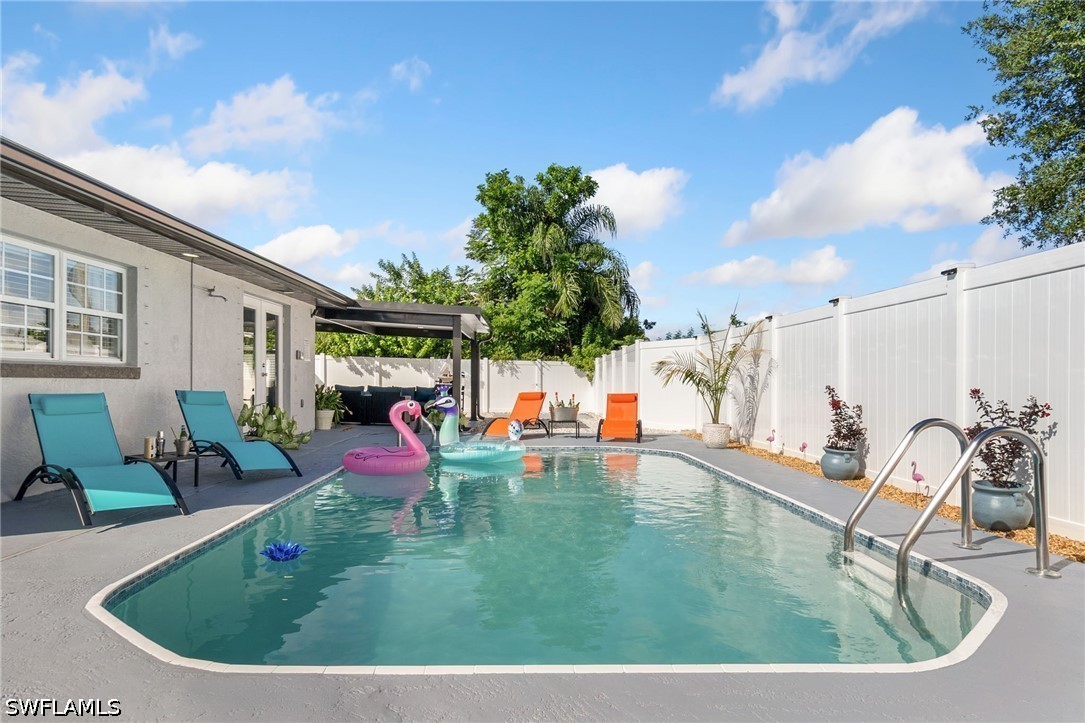 3 bed home in Port Charlotte