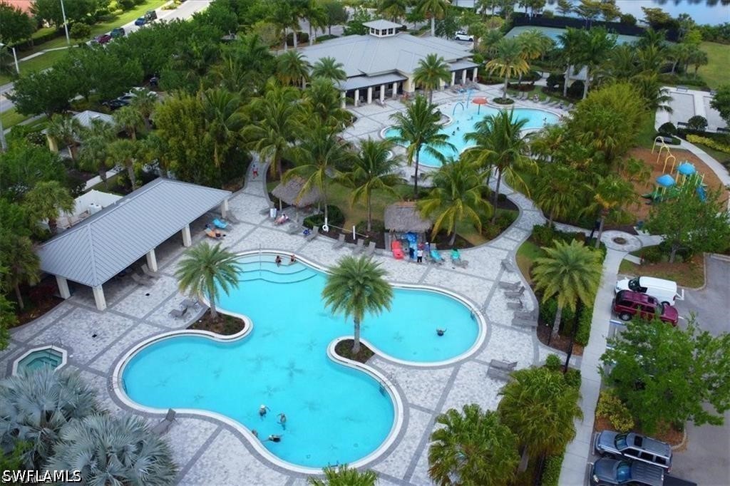 3 bed home in Naples