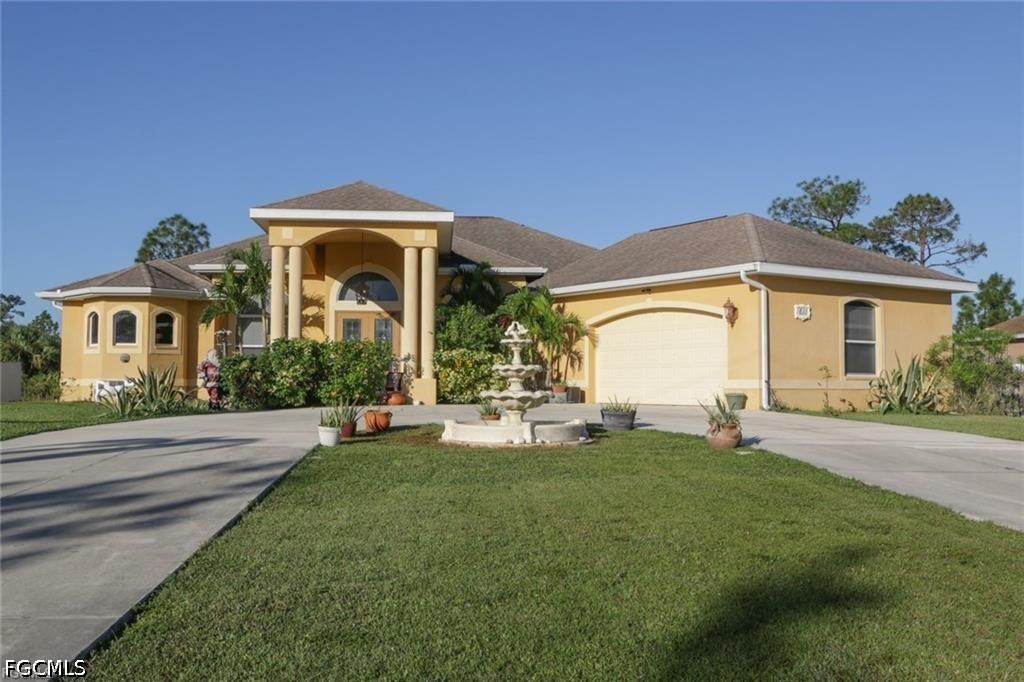 4 bed home in Lehigh Acres