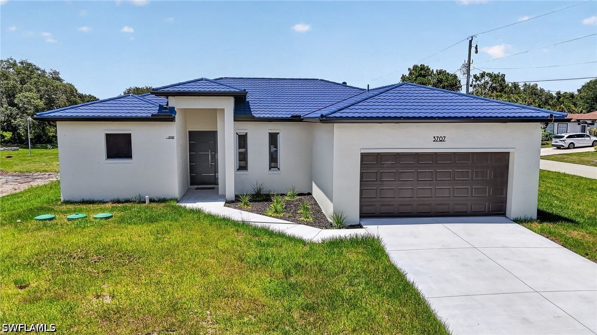 3 bed home in Lehigh Acres
