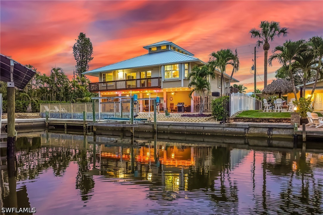 4 bed home in Bonita Springs