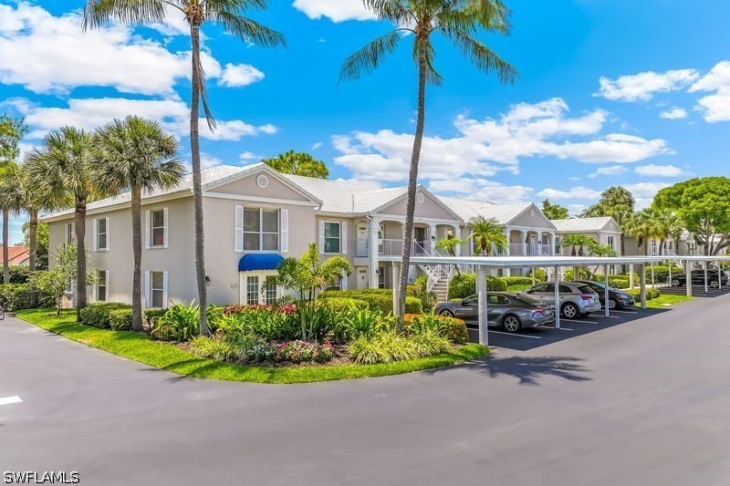 2 bed home in Naples