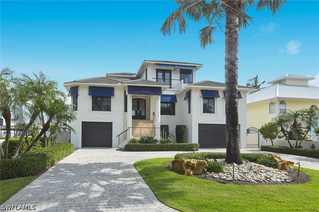 4 bed home in Naples