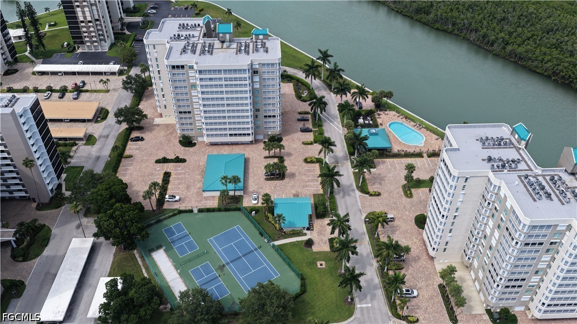 3 bed home in Naples