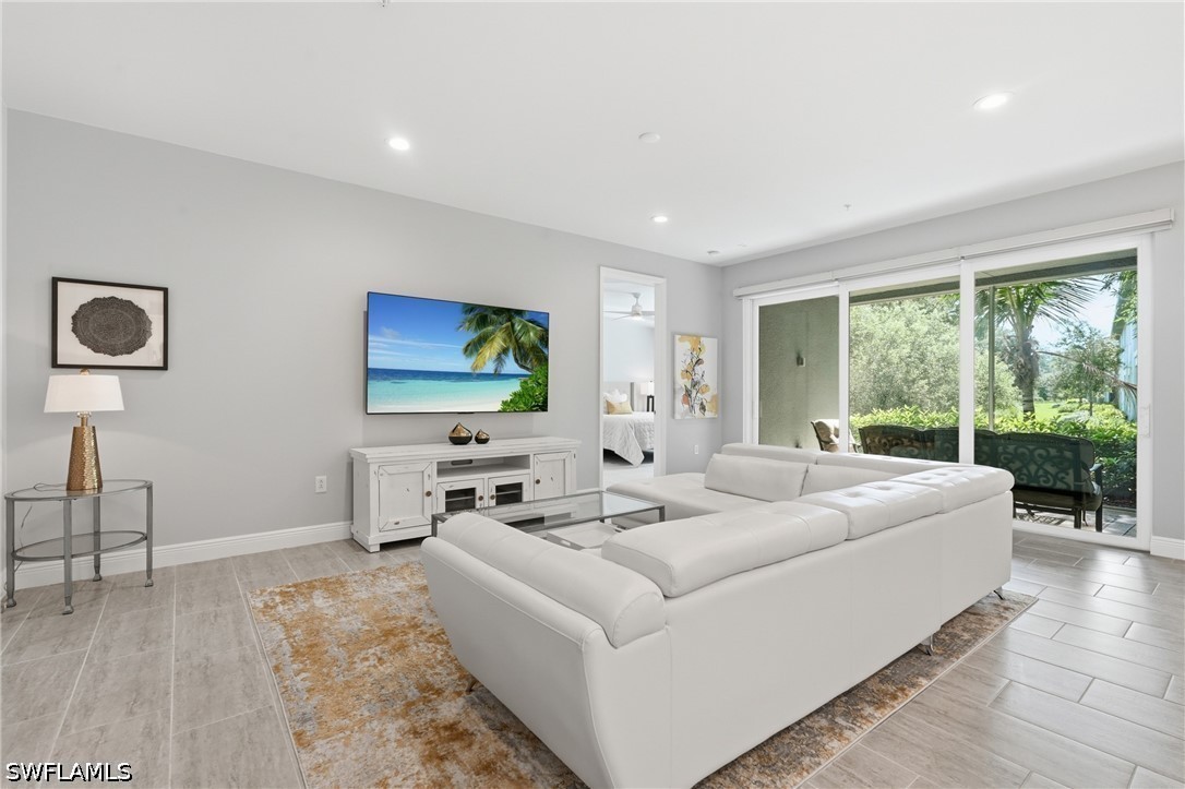 2 bed home in Naples