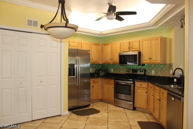 2 bed home in Fort Myers