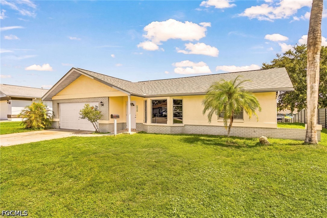 3 bed home in Cape Coral