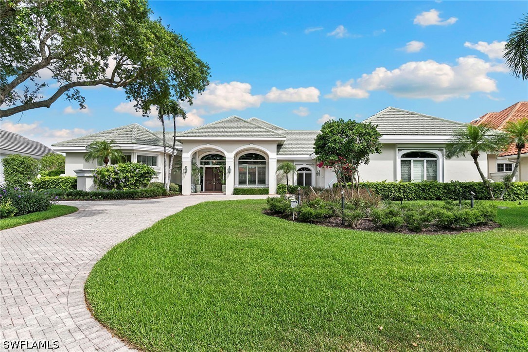 4 bed home in Naples