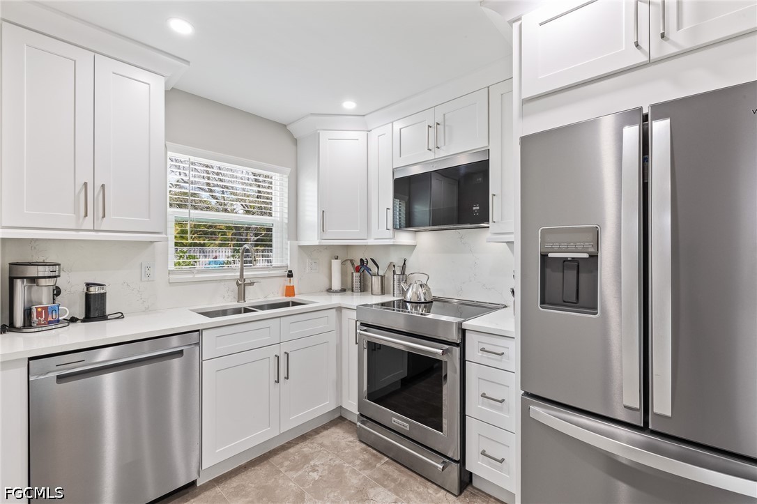 2 bed home in Fort Myers