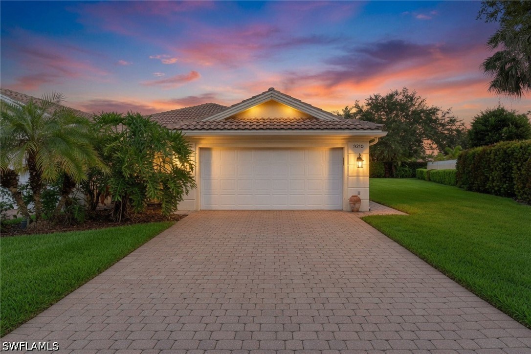 2 bed home in Naples