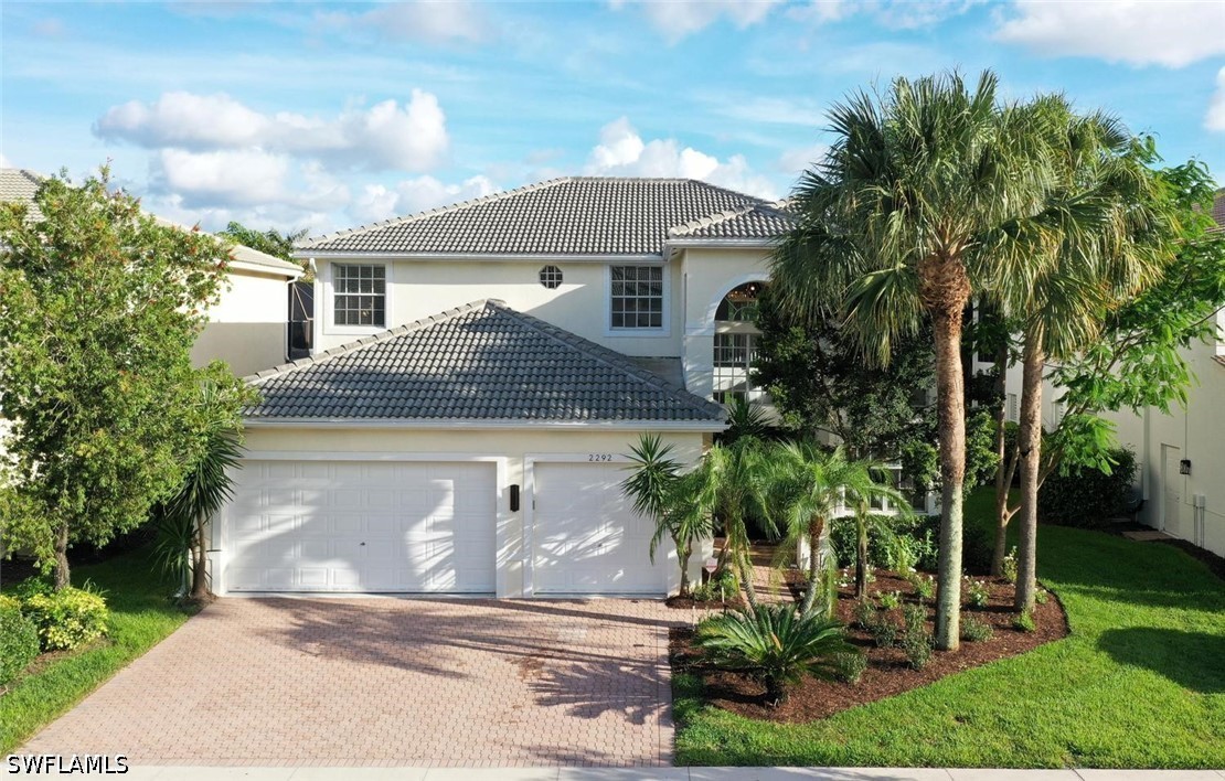 4 bed home in Naples