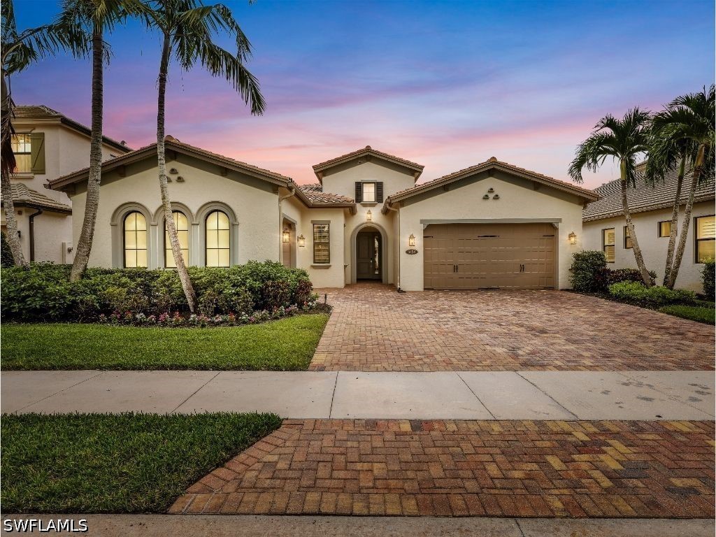 4 bed home in Naples