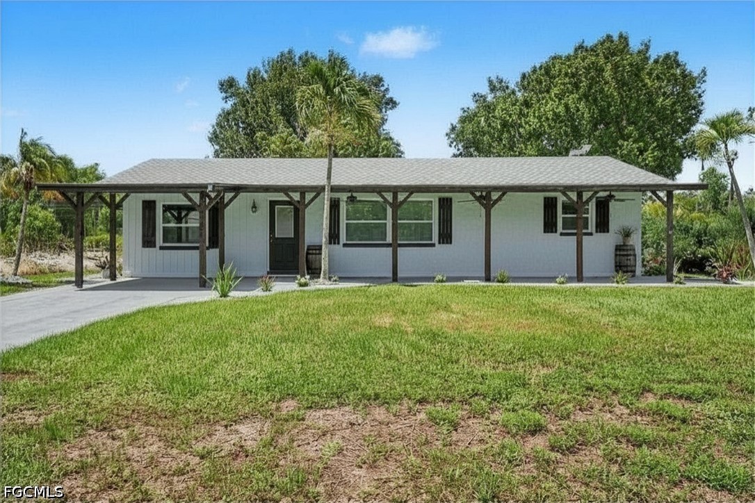 5 bed home in St James City