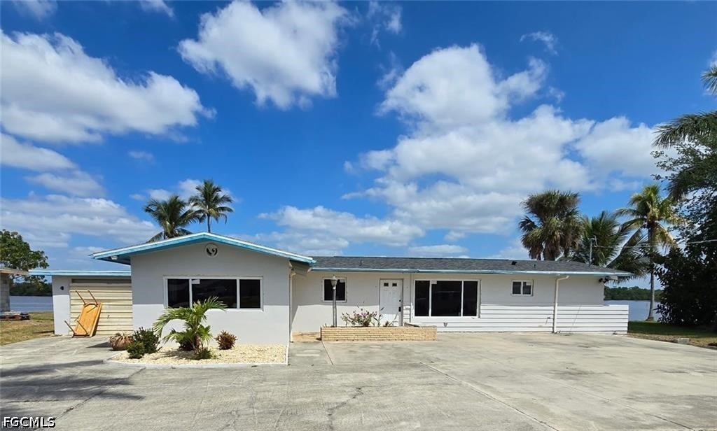 3 bed home in Fort Myers