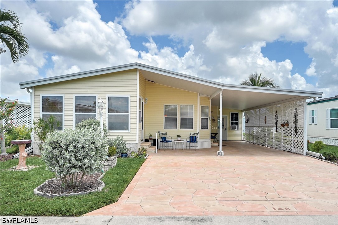 2 bed home in Naples