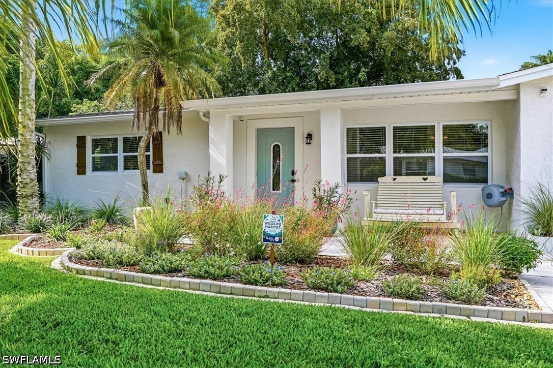 2 bed home in Naples