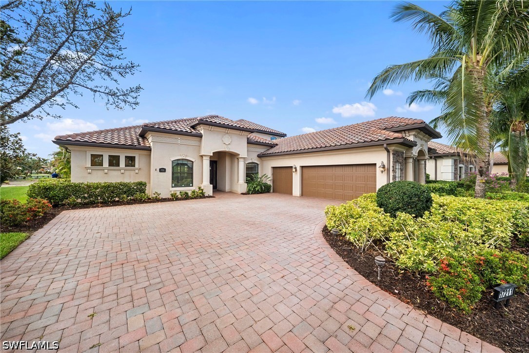 4 bed home in Bonita Springs