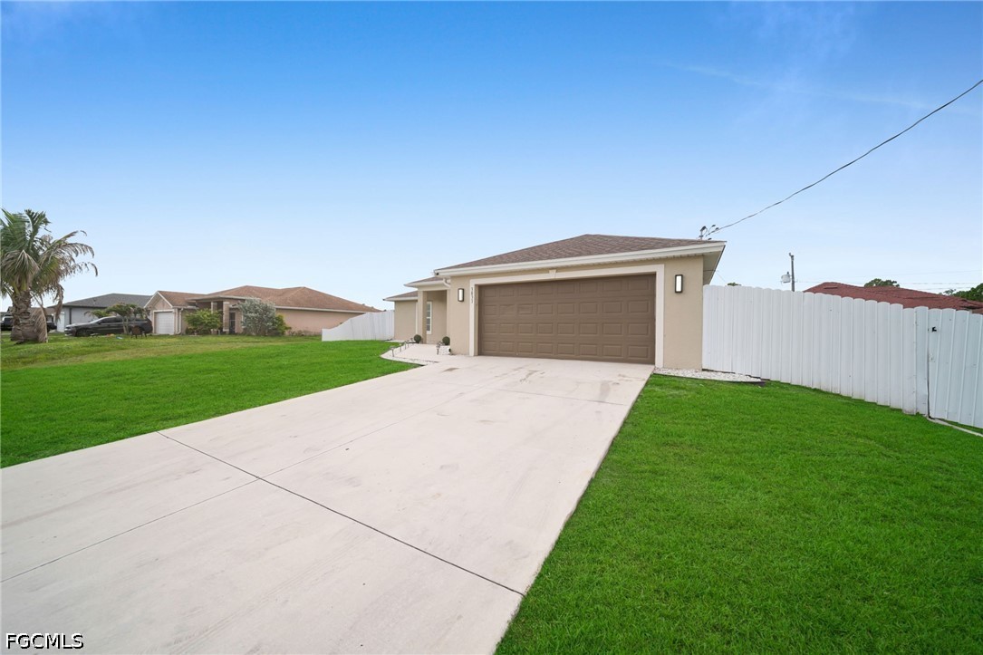 3 bed home in Lehigh Acres