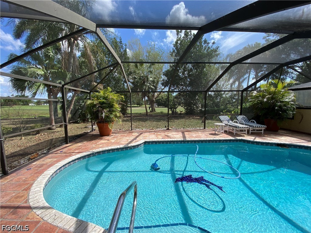 2 bed home in Lehigh Acres