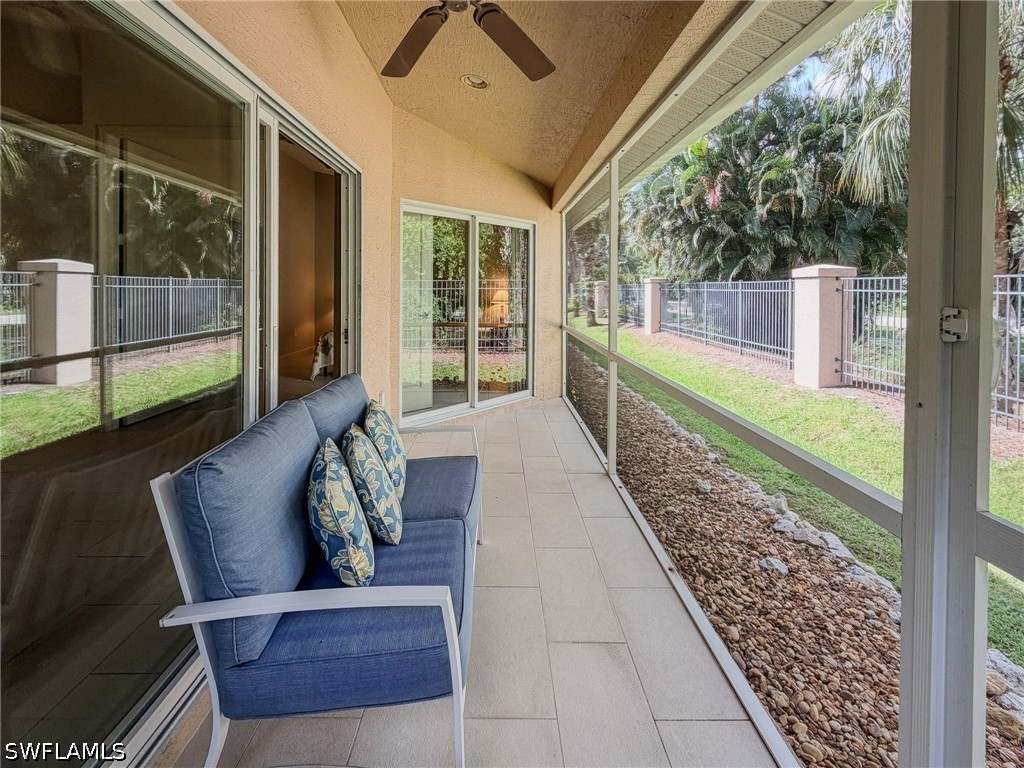 2 bed home in Naples