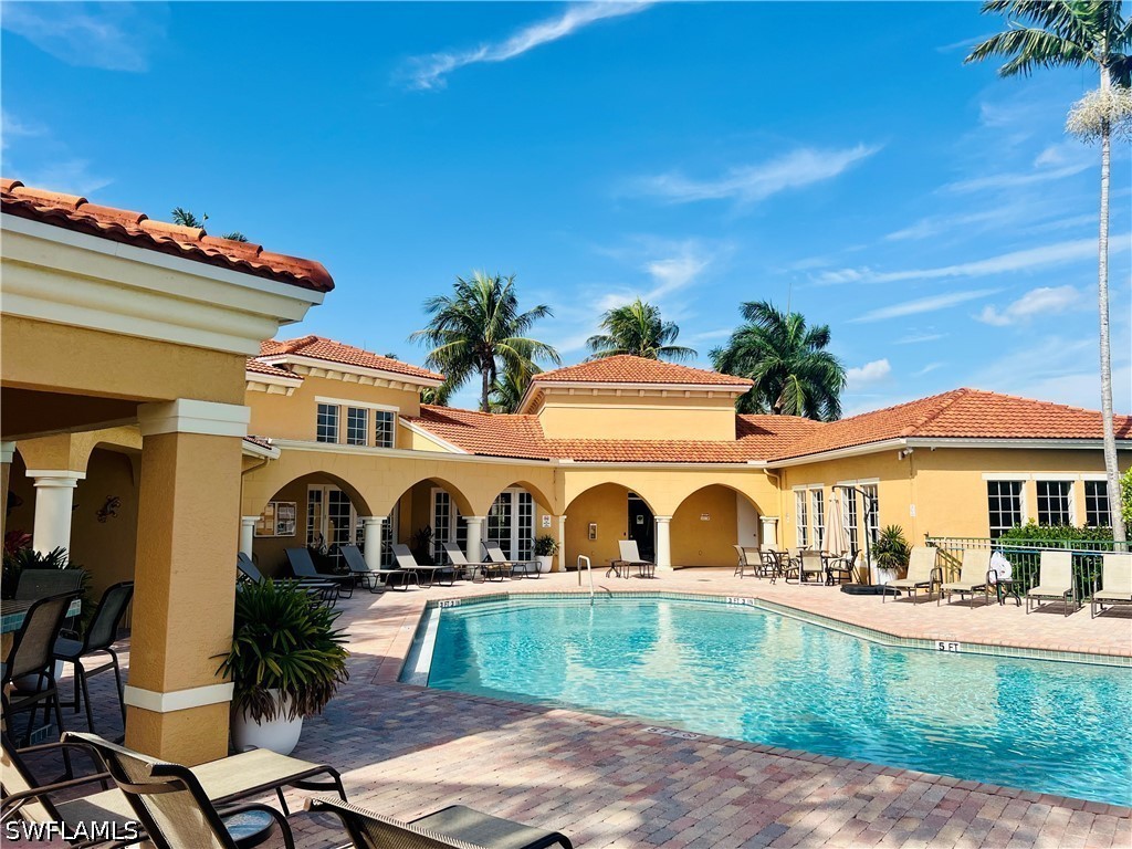 2 bed home in Bonita Springs