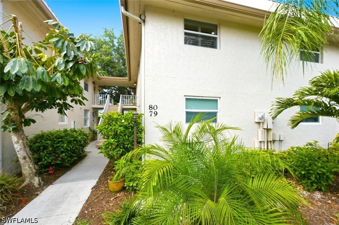 2 bed home in Naples