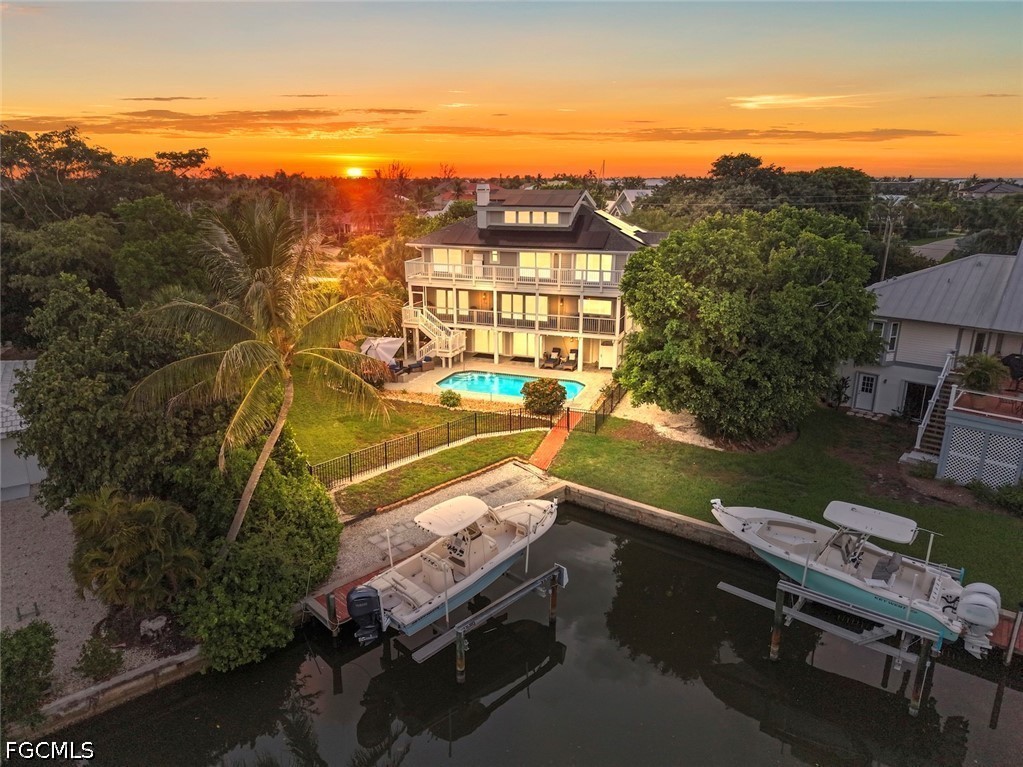 5 bed home in Sanibel