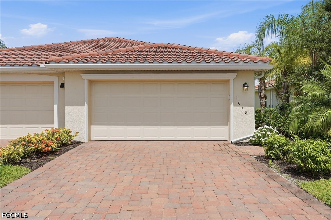 2 bed home in Naples
