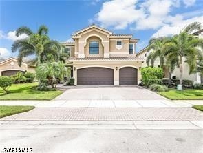 6 bed home in Fort Myers