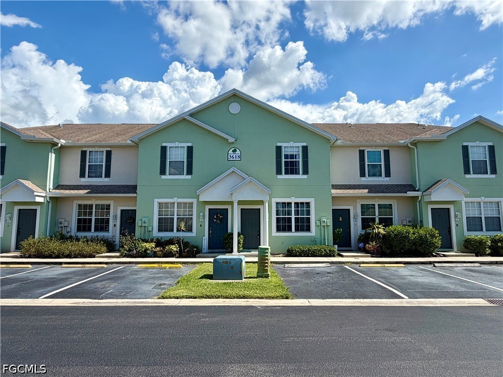2 bed home in Fort Myers