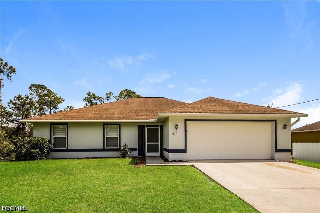 3 bed home in Lehigh Acres