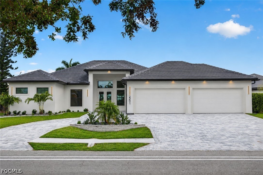 5 bed home in Cape Coral