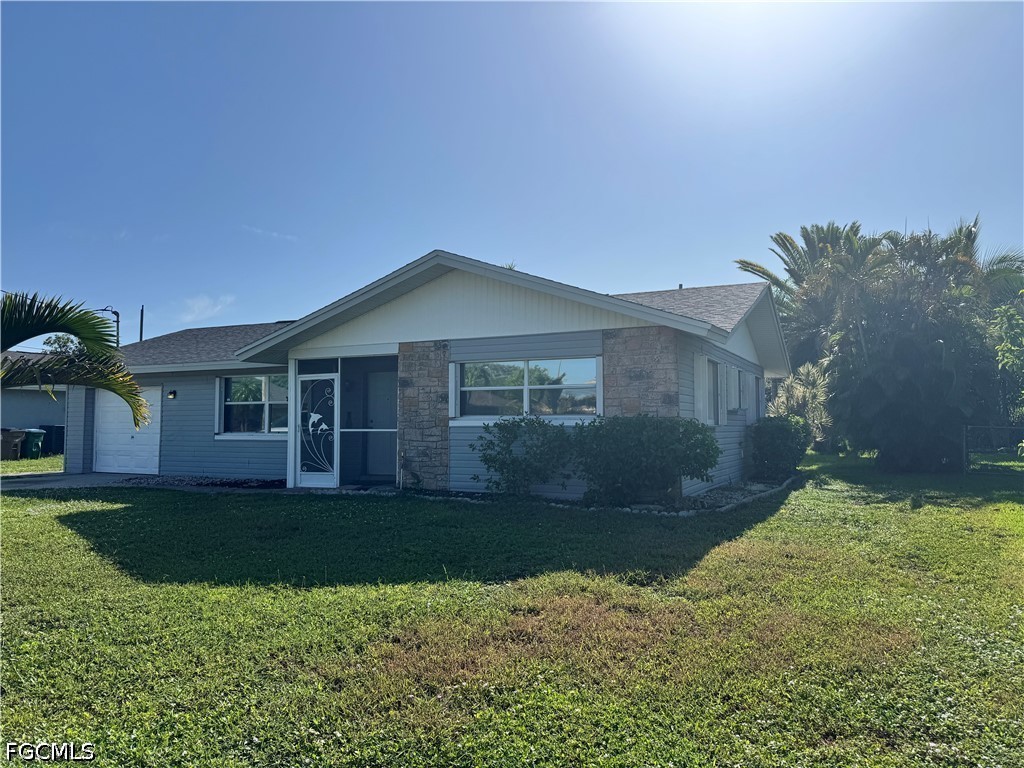 2 bed home in Cape Coral