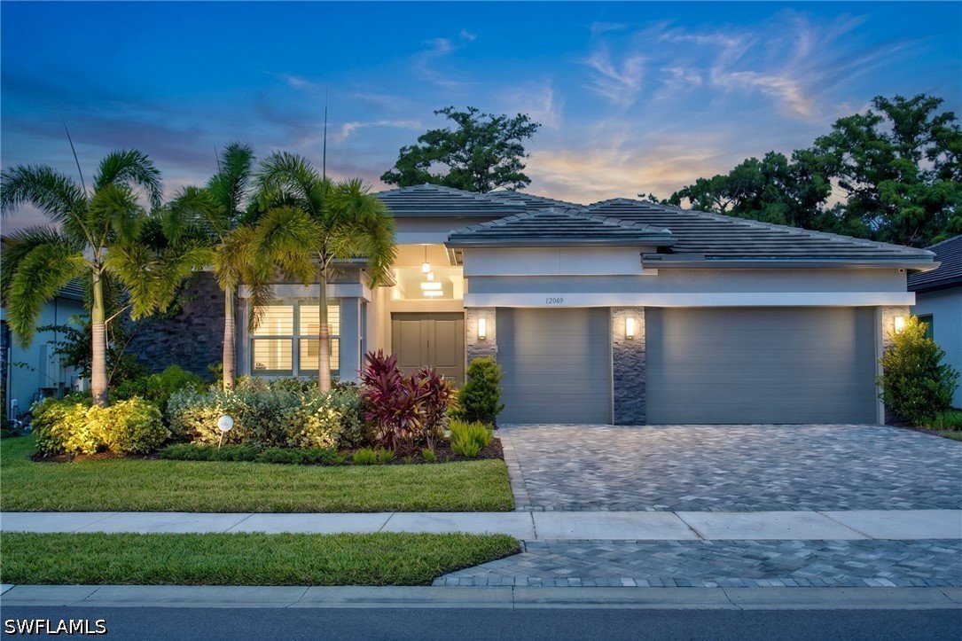 3 bed home in Naples