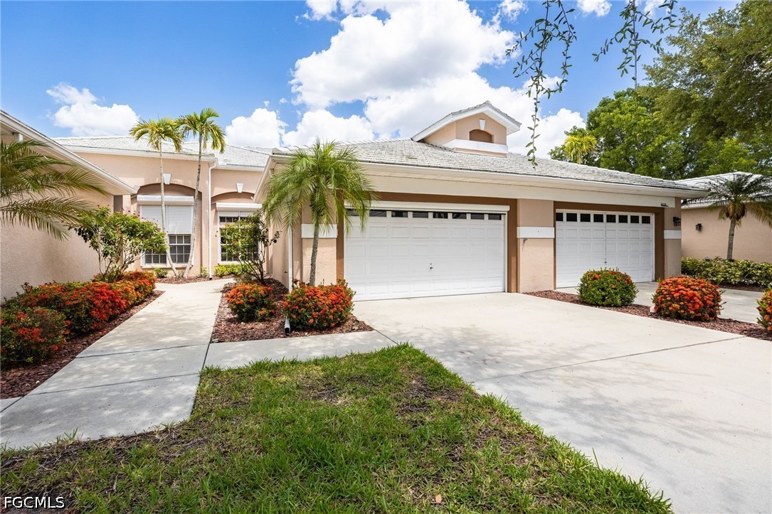 2 bed home in Fort Myers