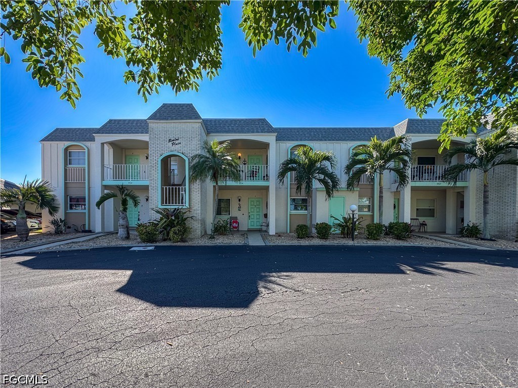 2 bed home in Cape Coral