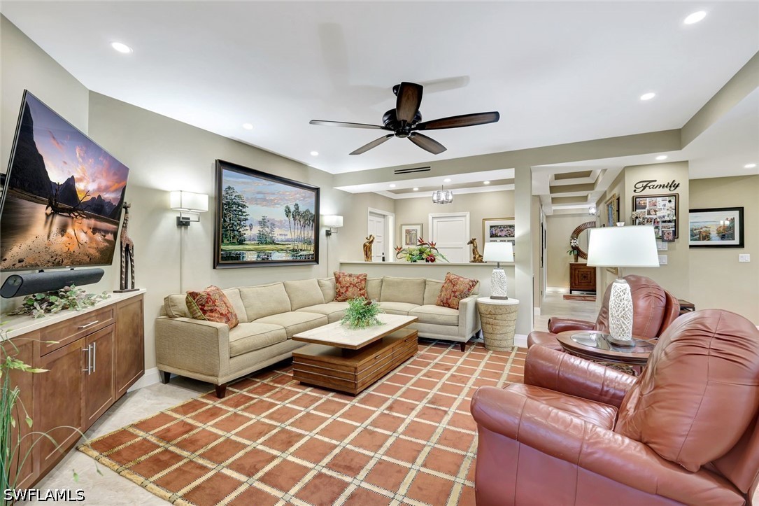 3 bed home in Naples