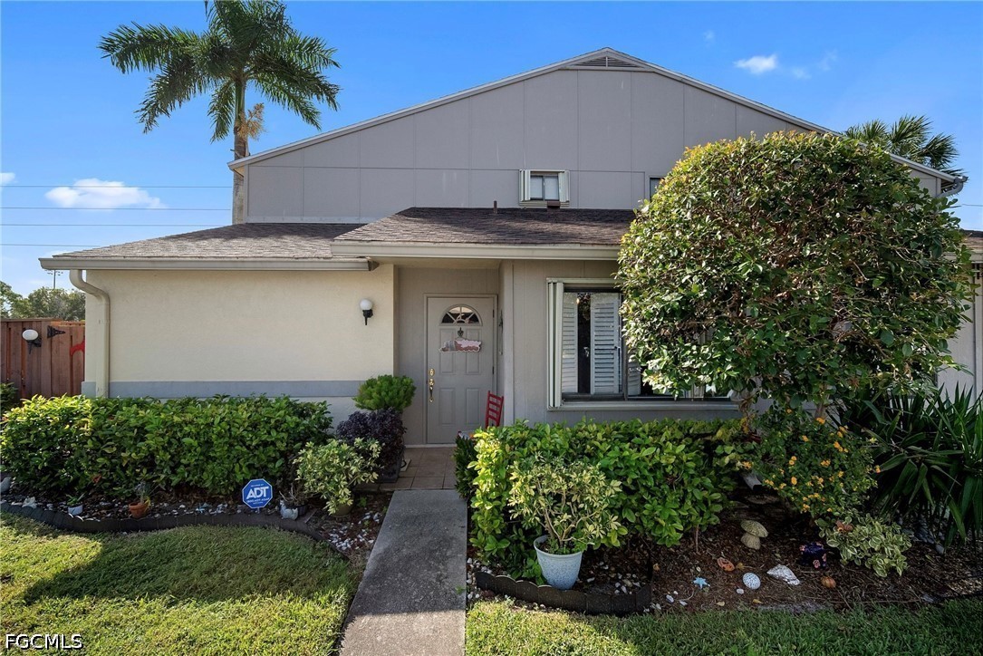 2 bed home in Fort Myers