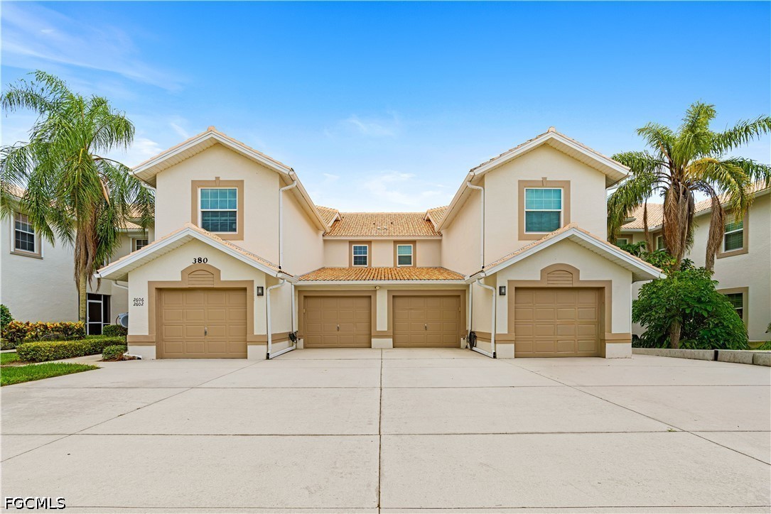 2 bed home in Naples