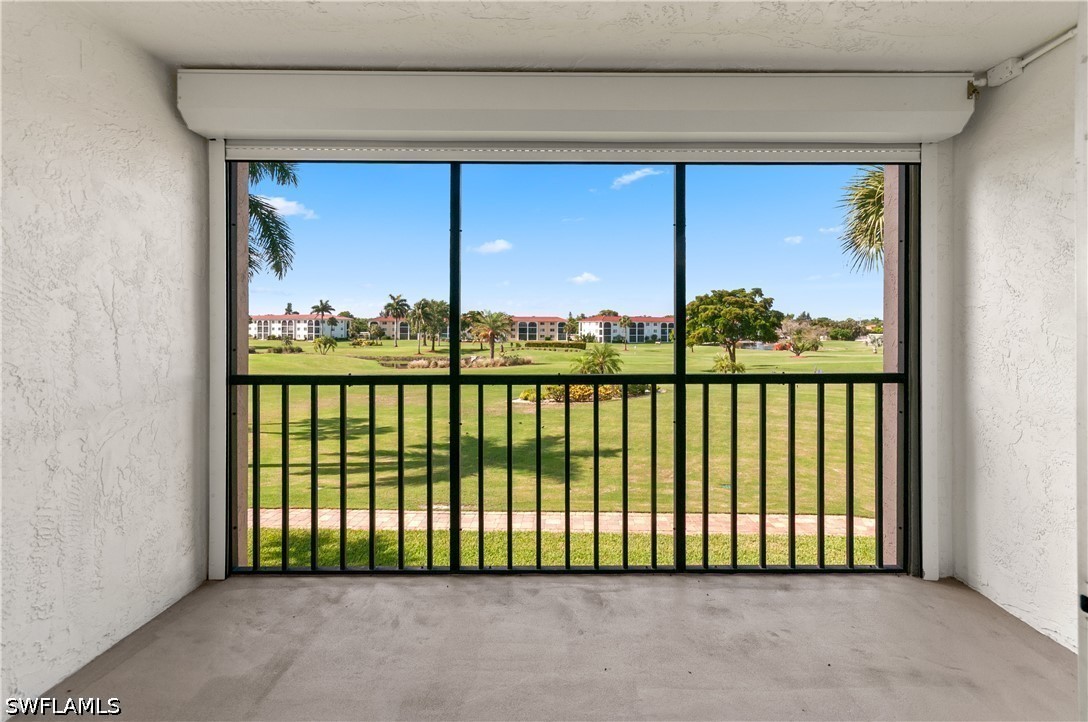 2 bed home in Naples
