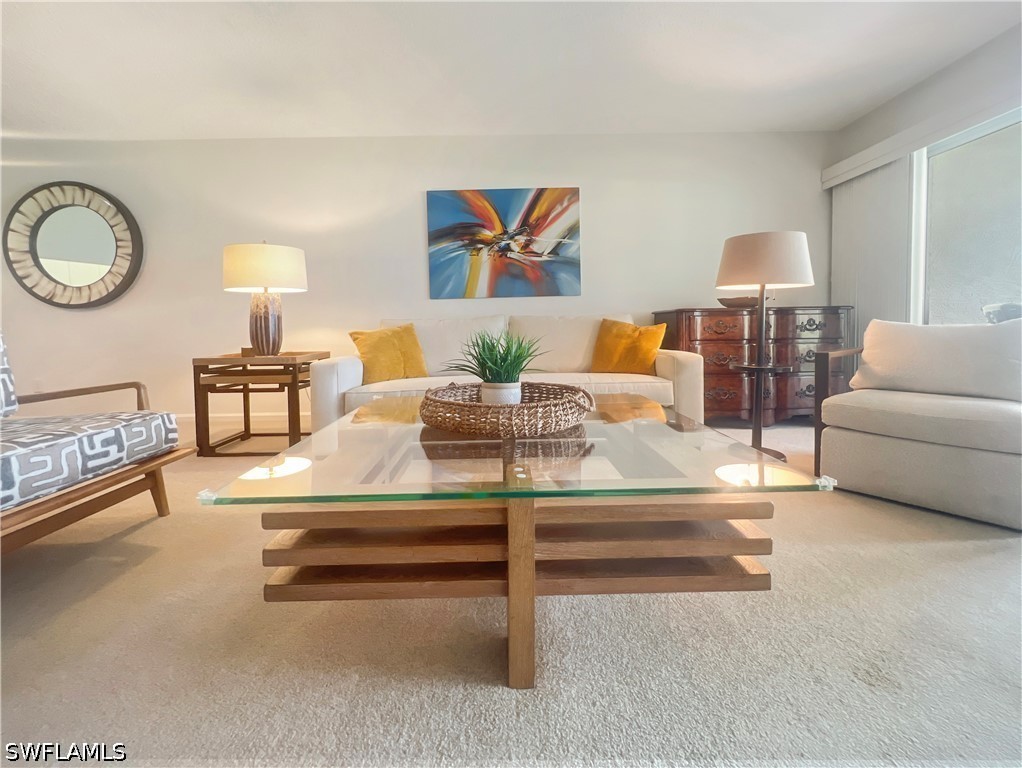 2 bed home in Naples