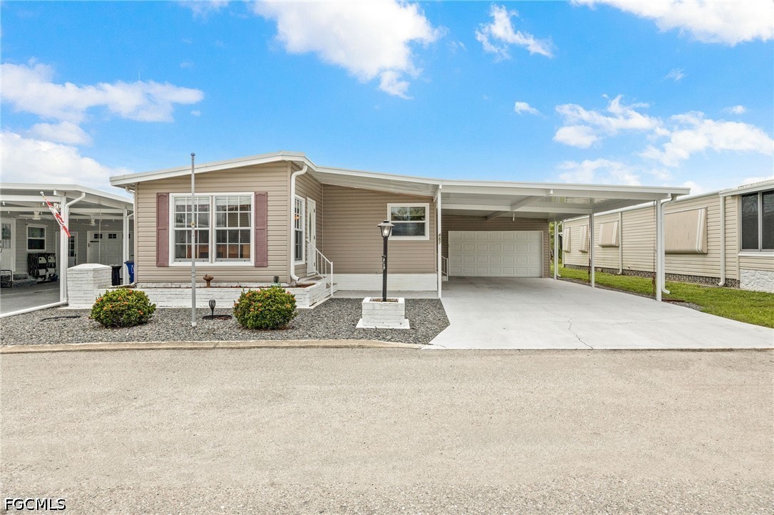 2 bed home in North Fort Myers