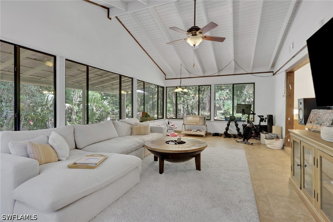 3 bed home in Naples