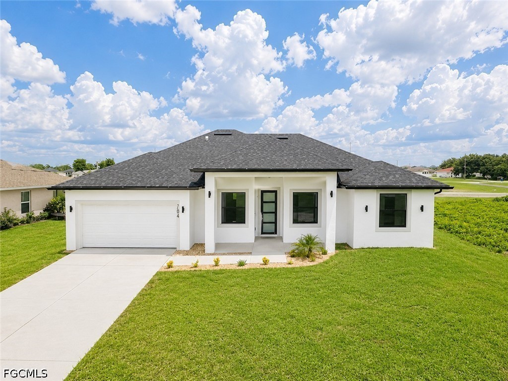 4 bed home in Labelle