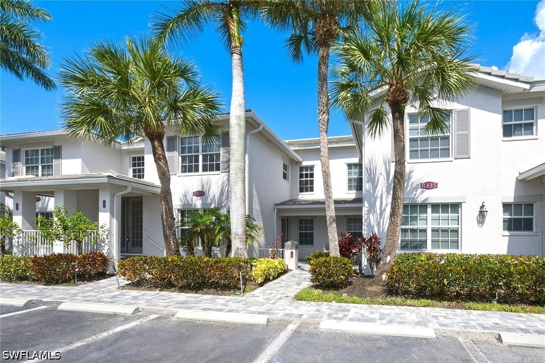 3 bed home in Naples
