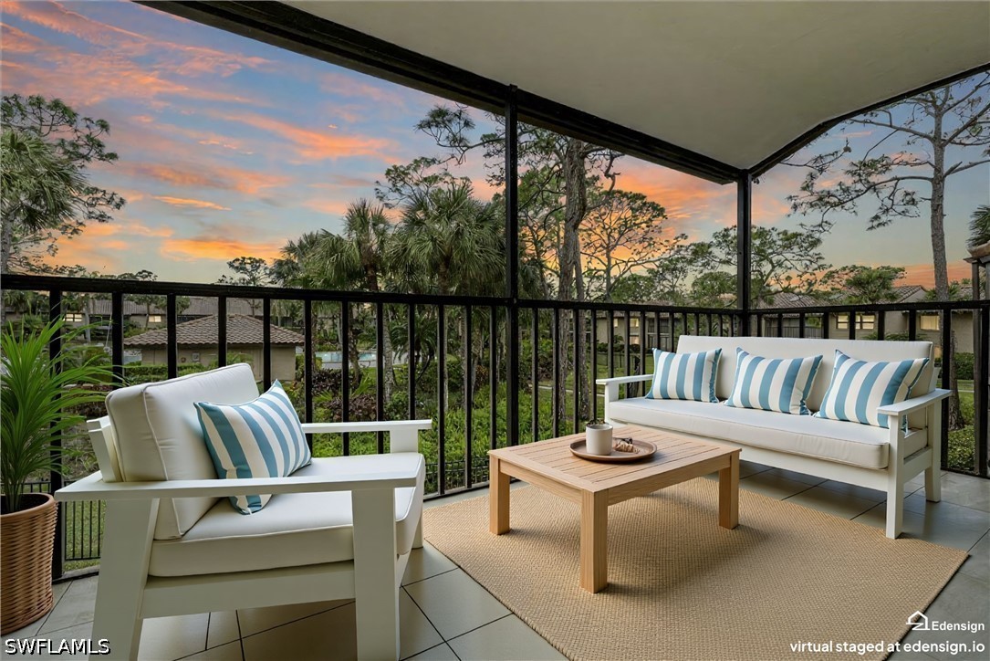 2 bed home in Naples