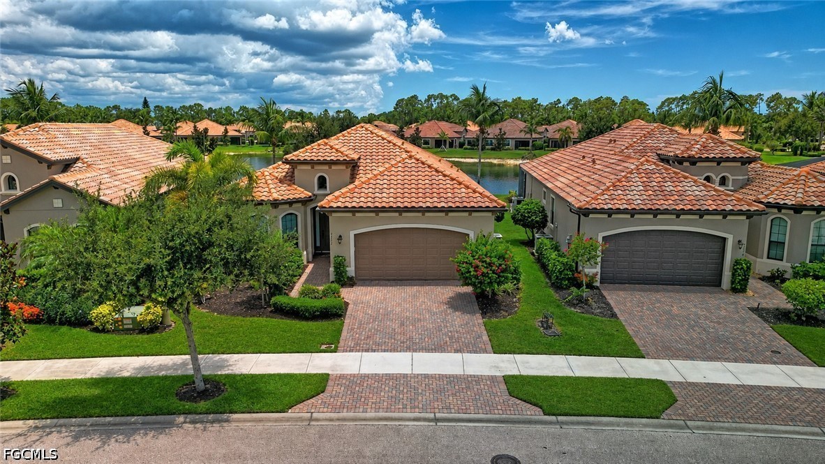2 bed home in Bonita Springs