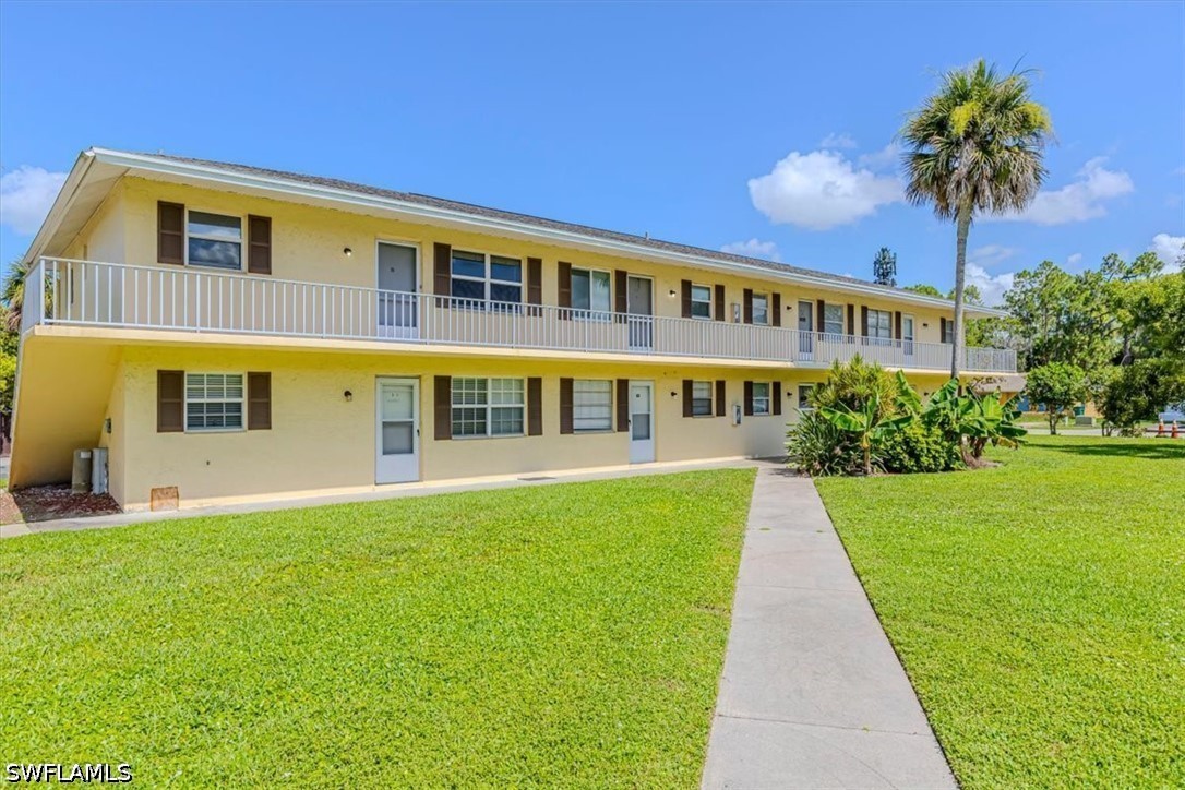 2 bed home in Naples